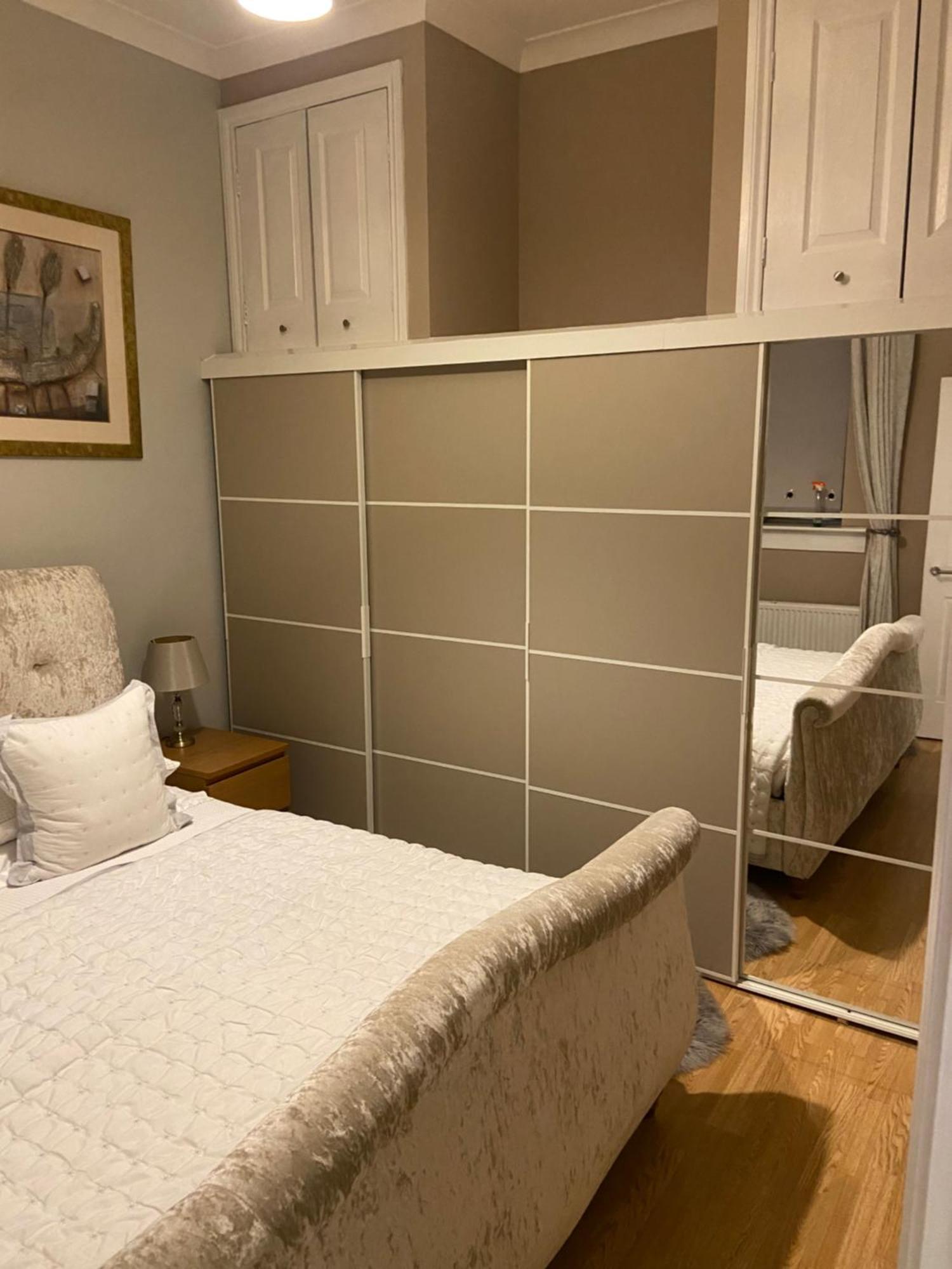 Cheerful One Bedroom Cottage With Parking Space. Глазгоу Екстериор снимка